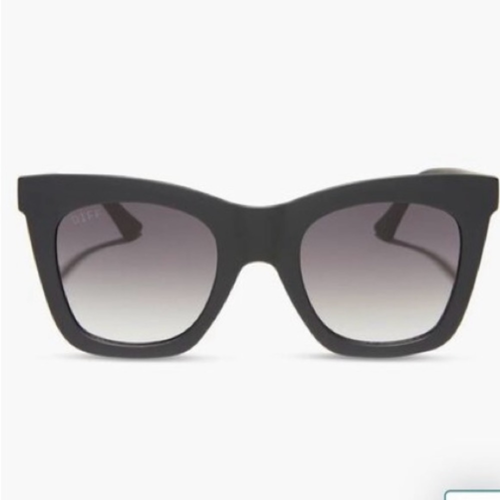DIFF Eyewear Black Oversized Square‎ Sunglasses Gradient Lenses Stylish